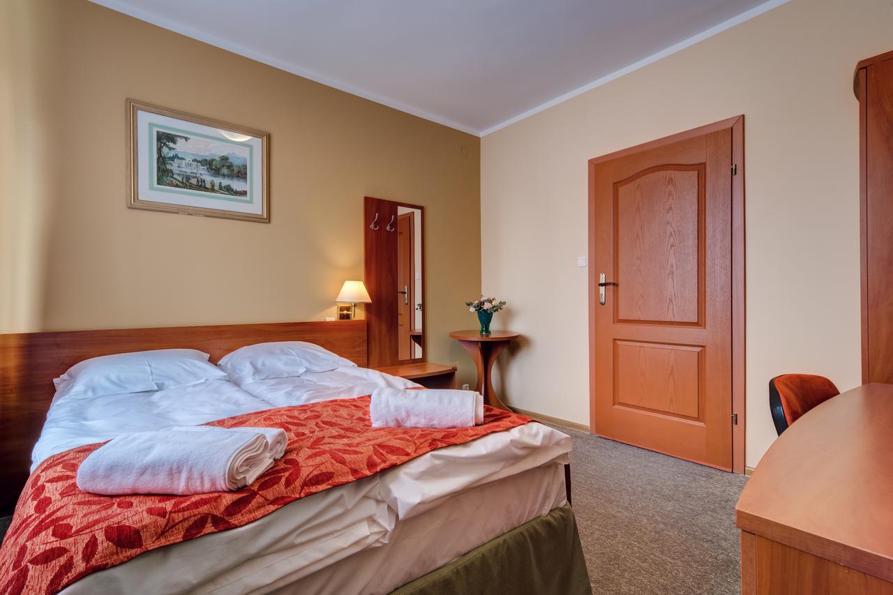 Plaza Bed & Breakfast 3*